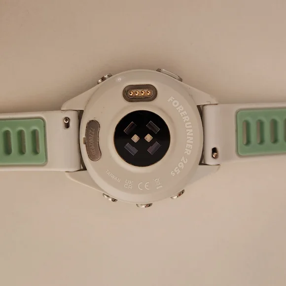 Garmin Forerunner 265S in White - Picture 4 of 9